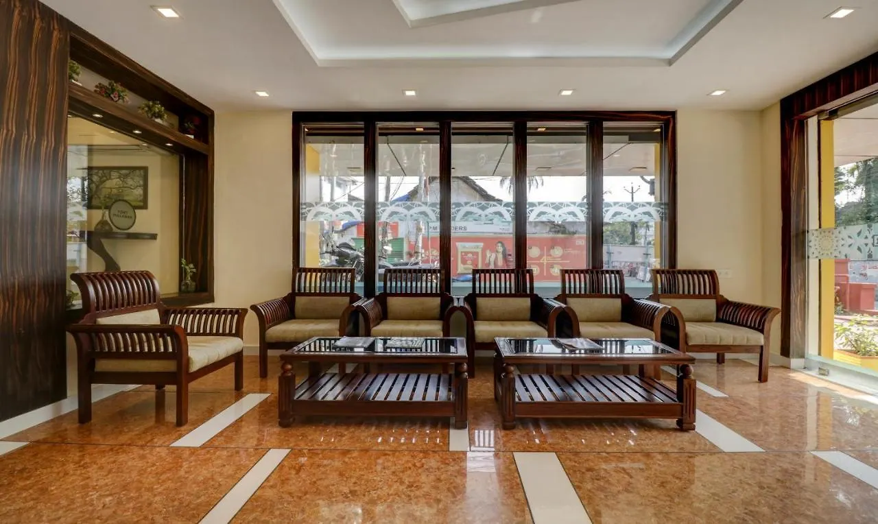 *** Hotel Treebo Trend Fort Malabar North Railway Station Kochi India