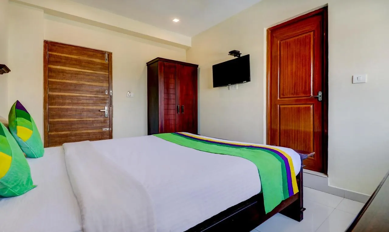 *** Hotel Treebo Trend Fort Malabar North Railway Station Kochi India